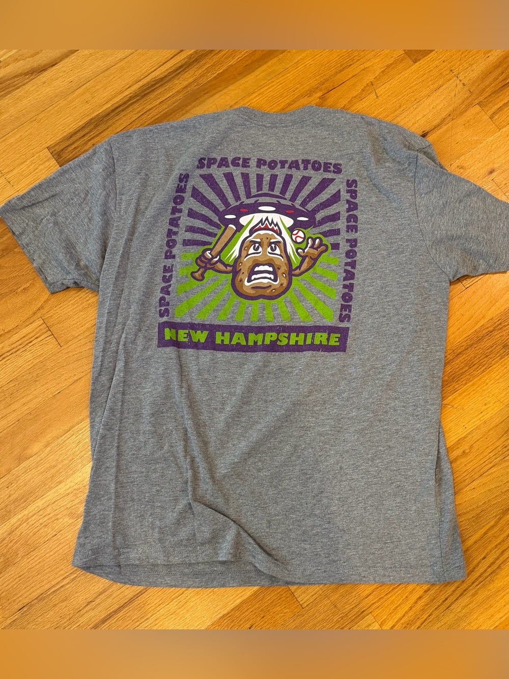 Official New Hampshire SPACE POTATOES grey t-shirt -SIZE XL-2022 Limited Edition